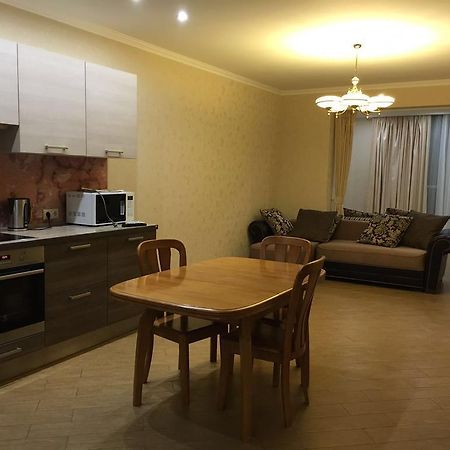 Apartment Na Pervomayskoy 19 Σότσι Εξωτερικό φωτογραφία