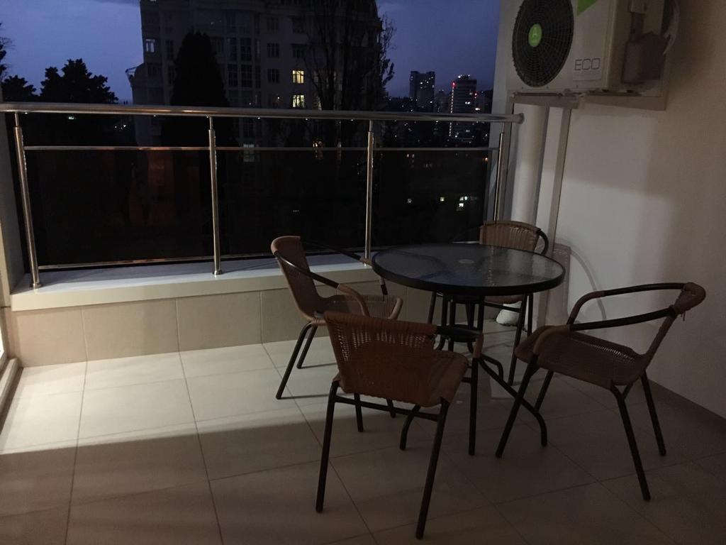 Apartment Na Pervomayskoy 19 Σότσι Εξωτερικό φωτογραφία