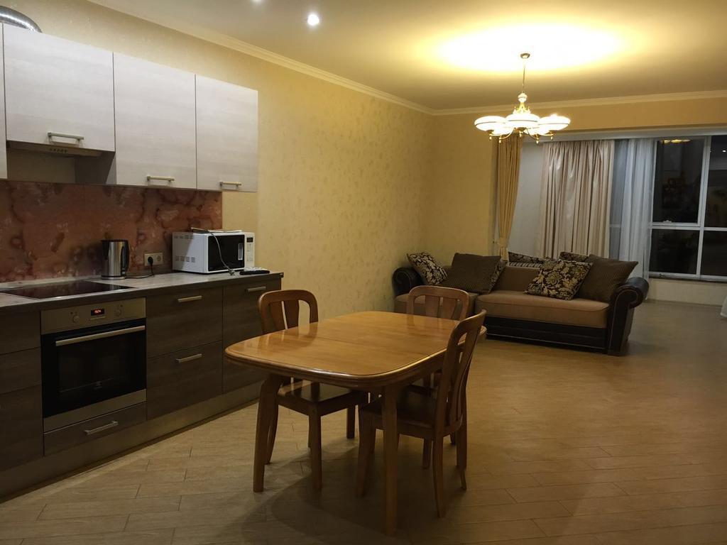 Apartment Na Pervomayskoy 19 Σότσι Εξωτερικό φωτογραφία